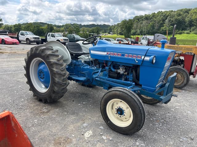 Image of Ford 3000 equipment image 2
