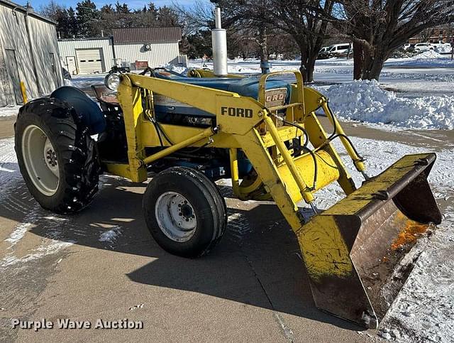 Image of Ford 3000 equipment image 2