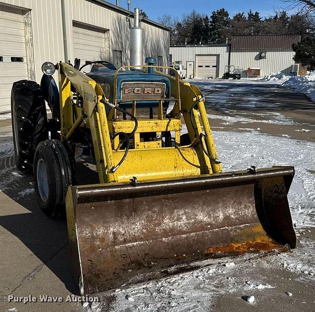 Image of Ford 3000 equipment image 1