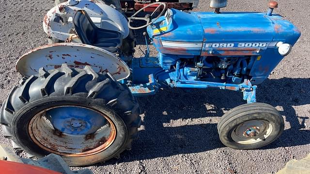 Image of Ford 3000 equipment image 4