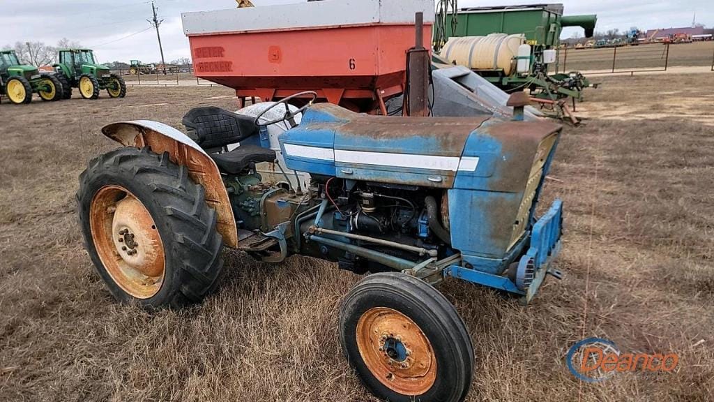 Ford 3000 Equipment Image0