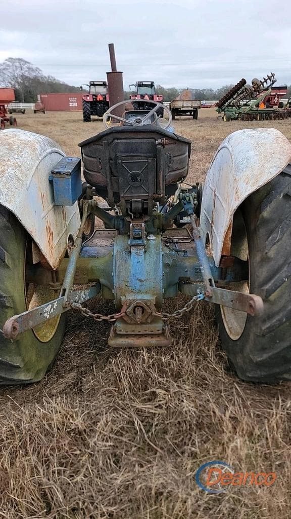 Image of Ford 3000 equipment image 3