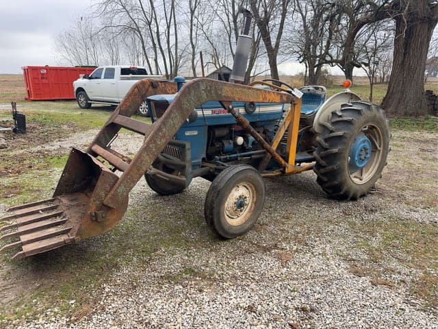 Image of Ford 3000 equipment image 4