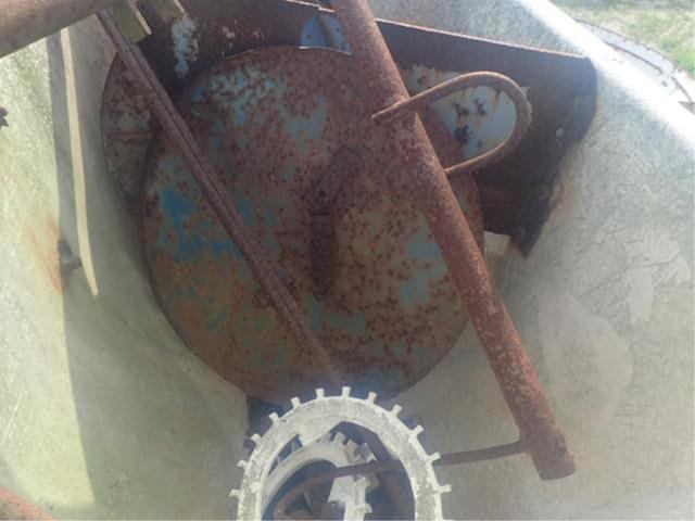 Image of Ford 309 equipment image 4