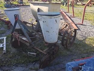 Ford 309 Equipment Image0