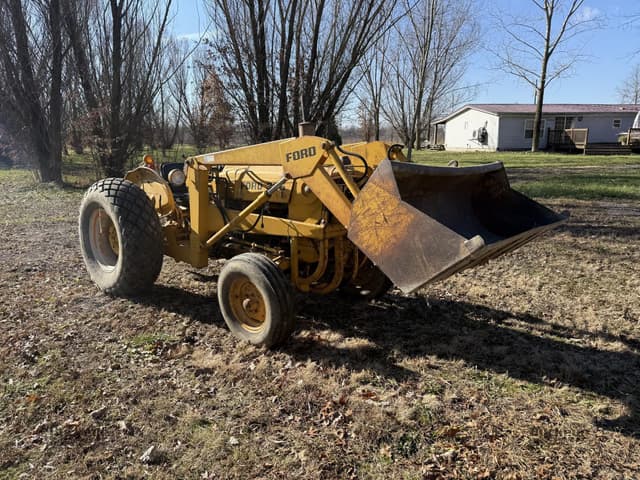 Image of Ford 335 equipment image 1