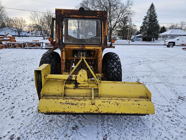 Image of Ford 335 equipment image 1