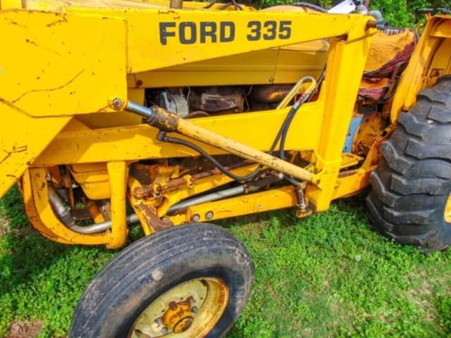 Image of Ford 335 equipment image 1