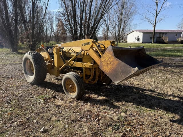 Image of Ford 335 equipment image 1