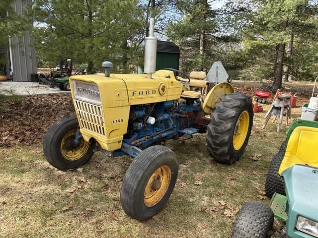 Image of Ford 3400 equipment image 1