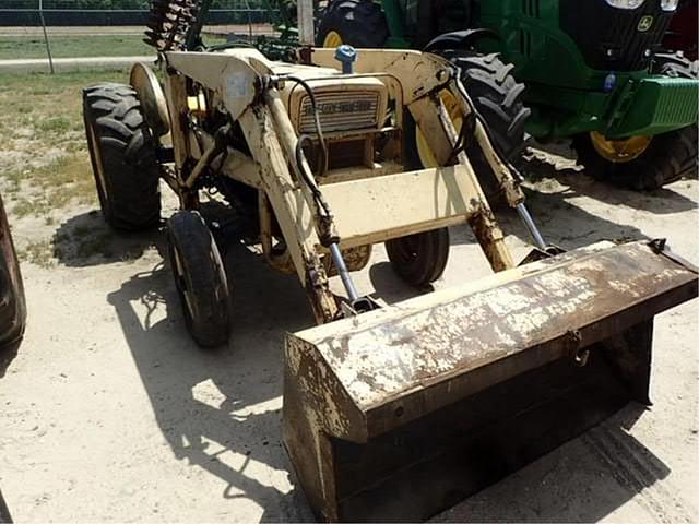 Image of Ford 3400 equipment image 3