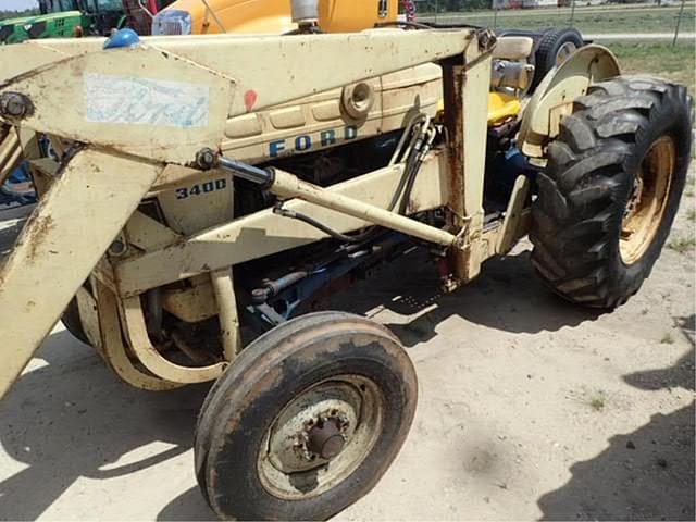 Image of Ford 3400 equipment image 4