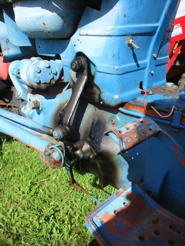 Image of Ford 3400 equipment image 1