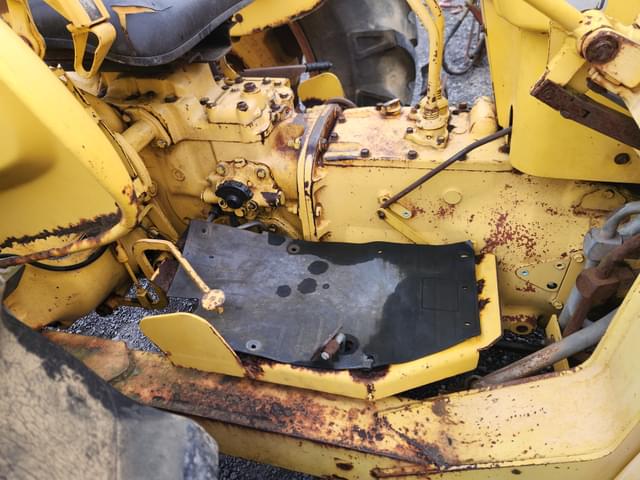 Image of Ford 345D equipment image 4