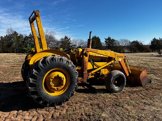 Image of Ford 3550 equipment image 3