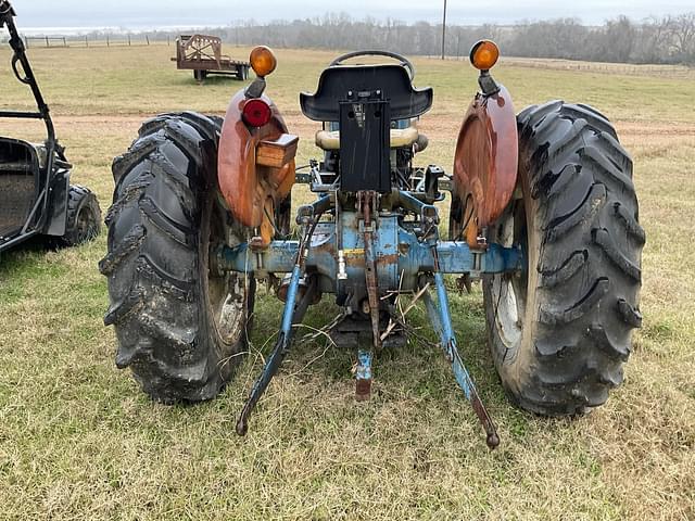 Image of Ford 3600 equipment image 3