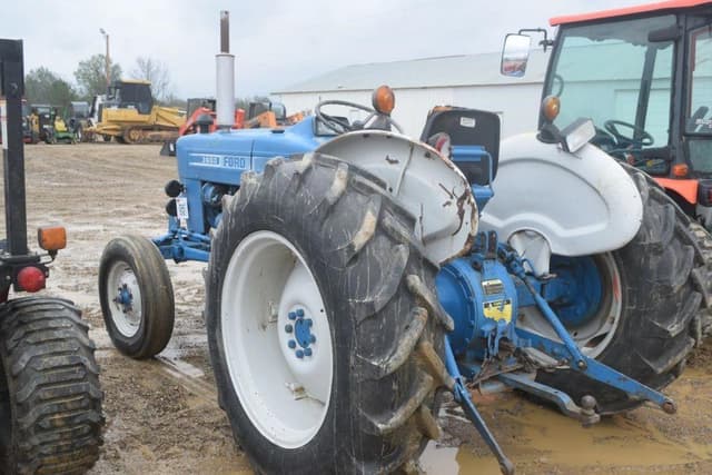 Image of Ford 3600 equipment image 1