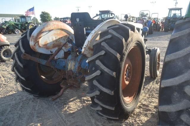 Image of Ford 3600 equipment image 2