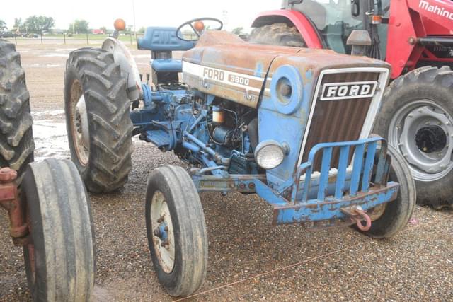 Image of Ford 3600 equipment image 3