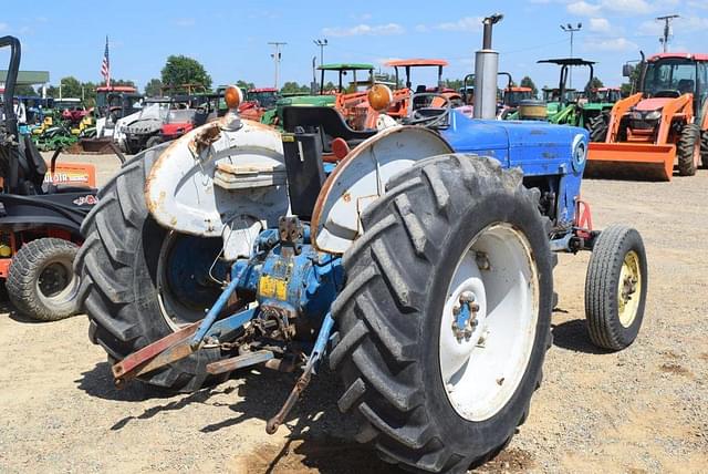 Image of Ford 3600 equipment image 2