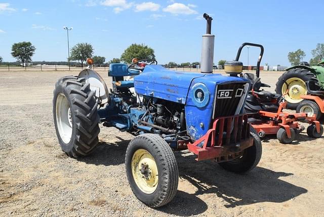 Image of Ford 3600 equipment image 3