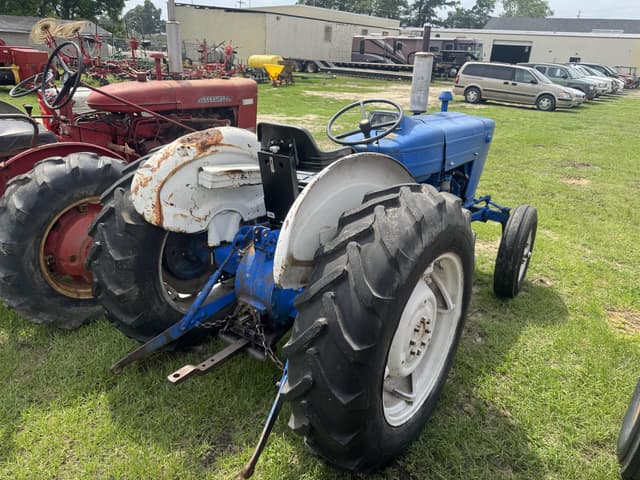 Image of Ford 3600 equipment image 2
