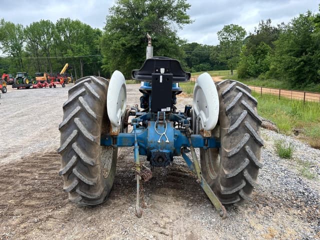 Image of Ford 3600 equipment image 2