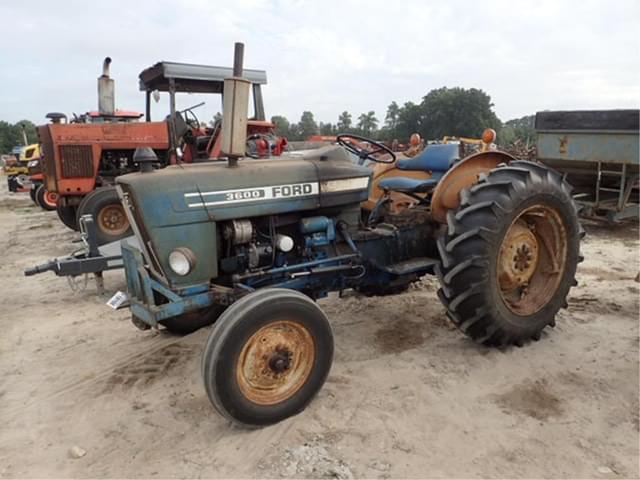 Image of Ford 3600 equipment image 2