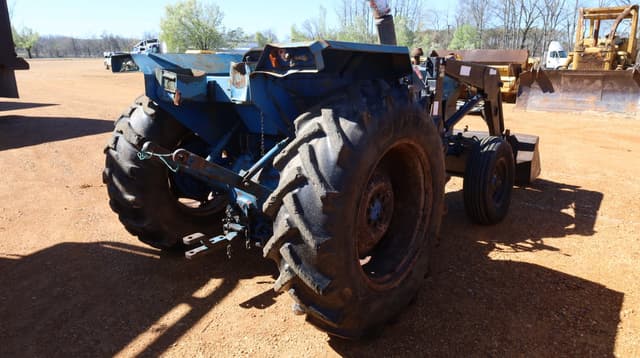 Image of Ford 3600 equipment image 4