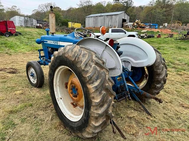 Image of Ford 3600 equipment image 2