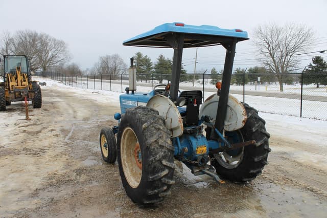 Image of Ford 3600 equipment image 4