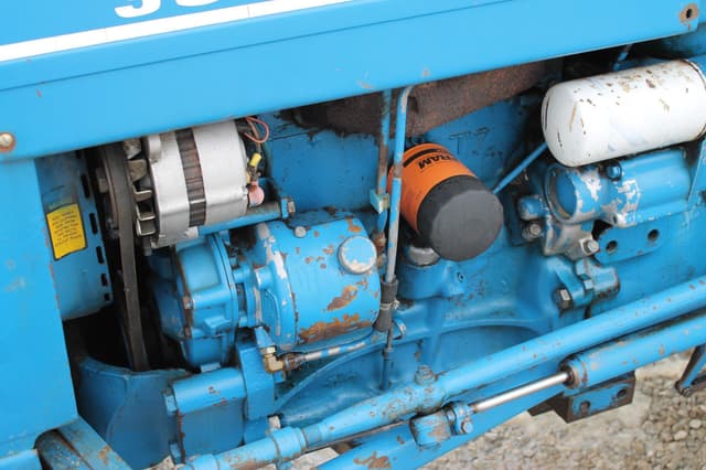 Image of Ford 3600 equipment image 2