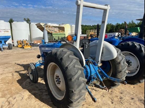 Image of Ford 3600 equipment image 2