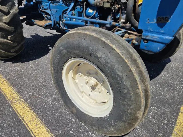 Image of Ford 3600 equipment image 1