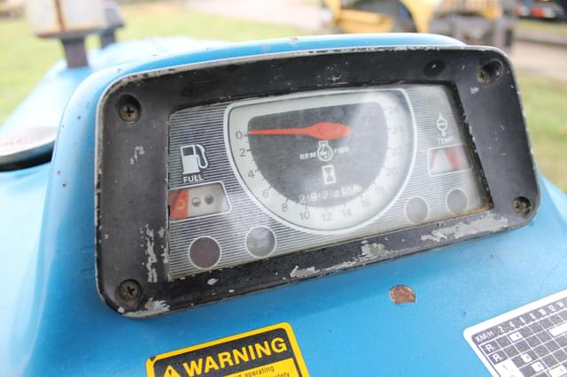 Image of Ford 3600 equipment image 4