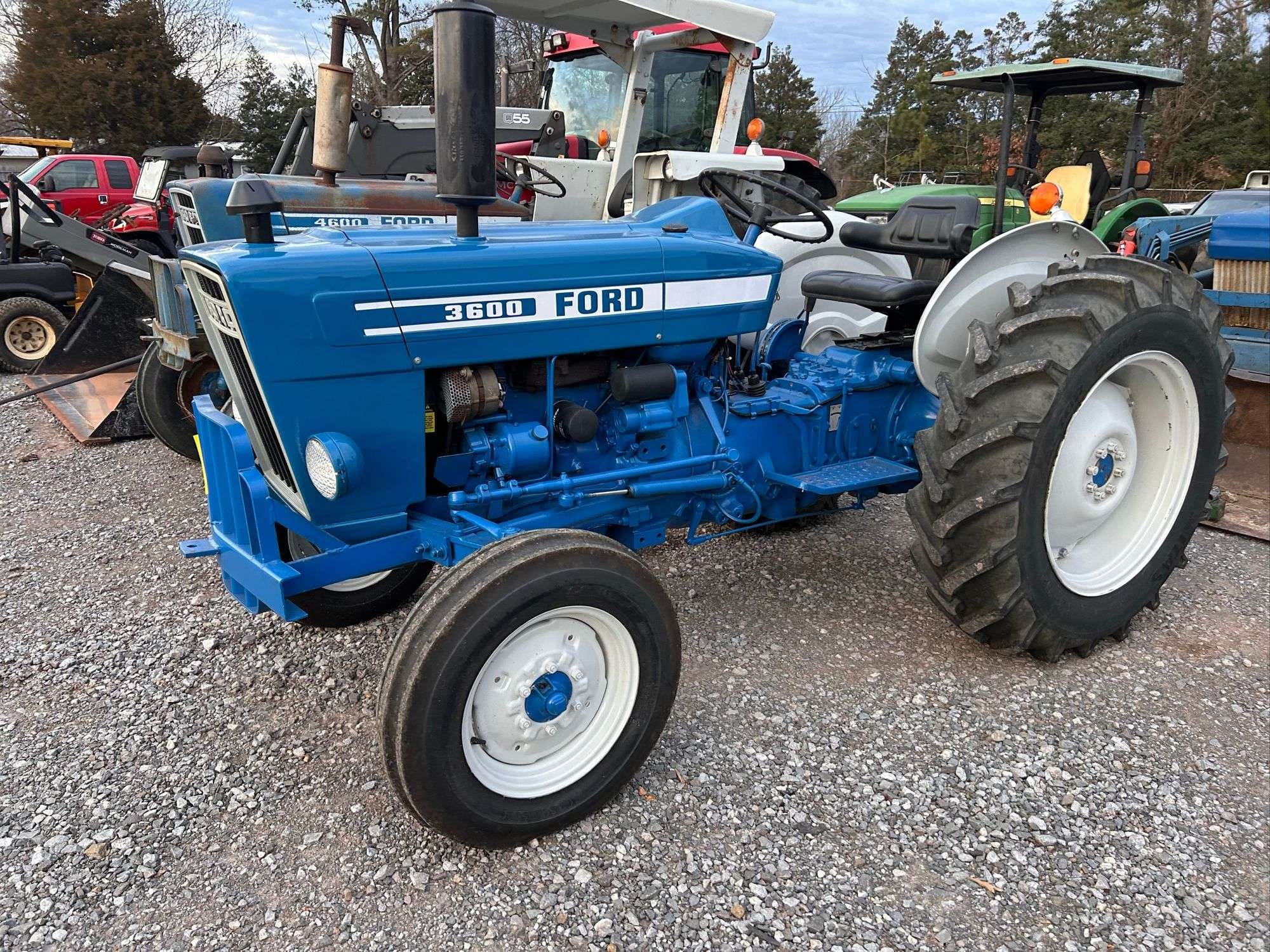 Ford 3600 Equipment Image0