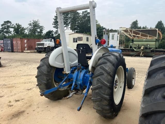 Image of Ford 3600 equipment image 3