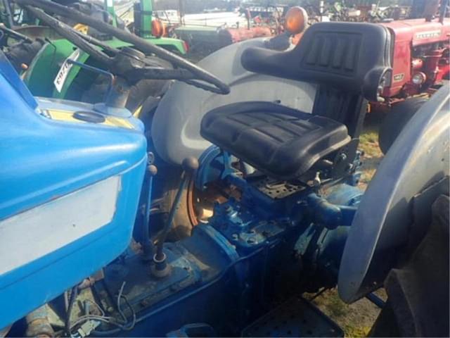 Image of Ford 3600 equipment image 4