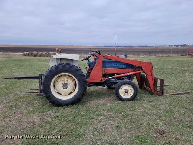 Image of Ford 3600 equipment image 3