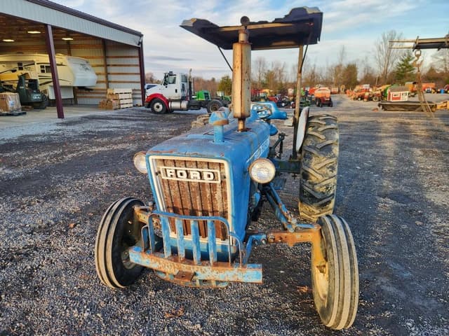 Image of Ford 3600 equipment image 3