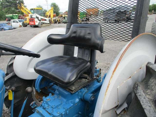 Image of Ford 3600 equipment image 4