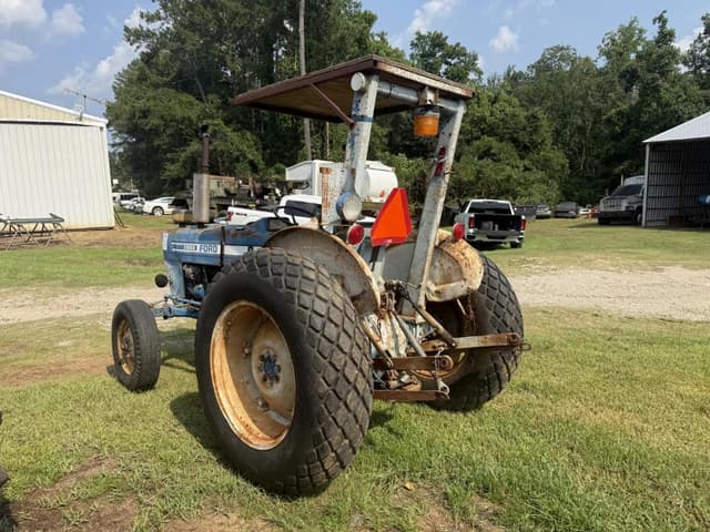 Image of Ford 3600 equipment image 2