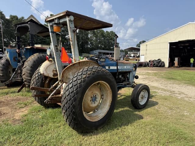 Image of Ford 3600 equipment image 4