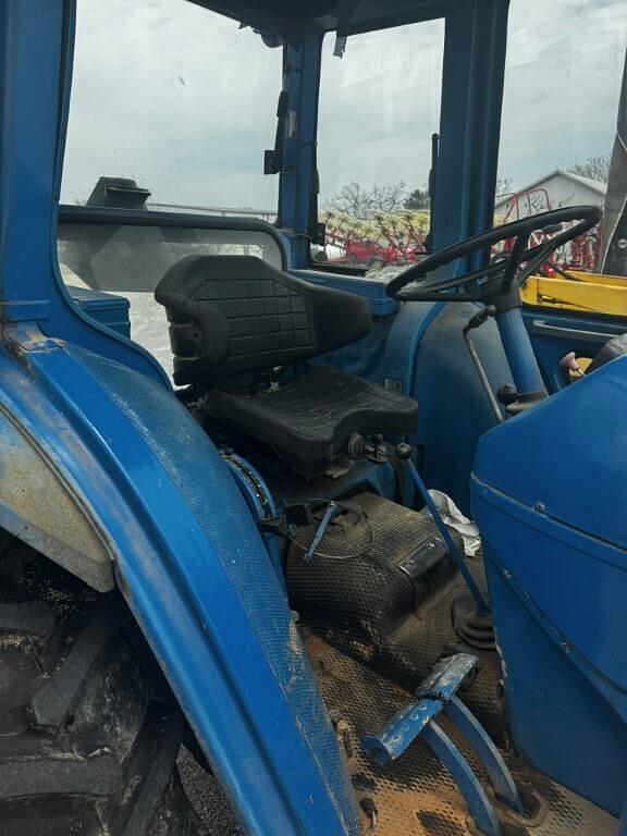 Image of Ford 3600 equipment image 2