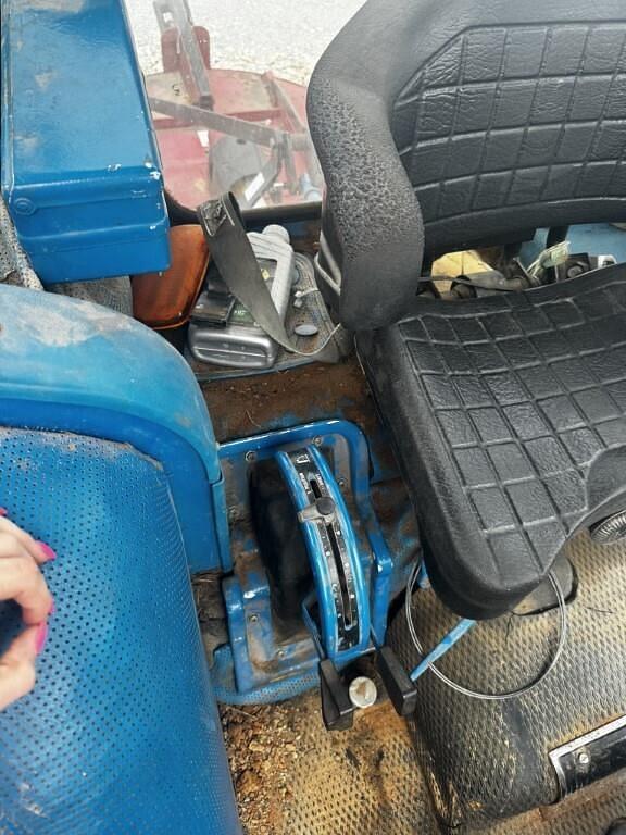 Image of Ford 3600 equipment image 3