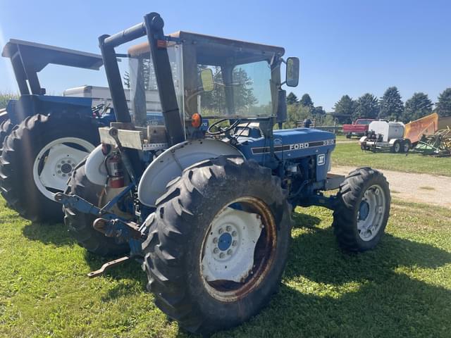 Image of Ford 3910 equipment image 4