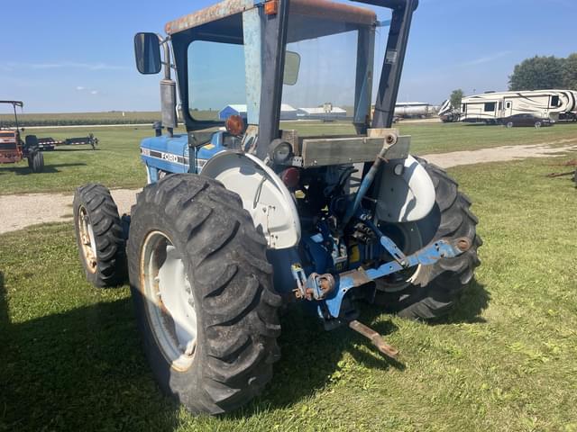 Image of Ford 3910 equipment image 2