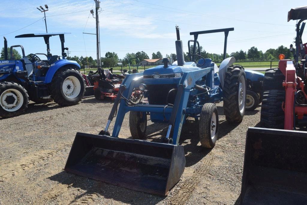 Main image Ford 3910