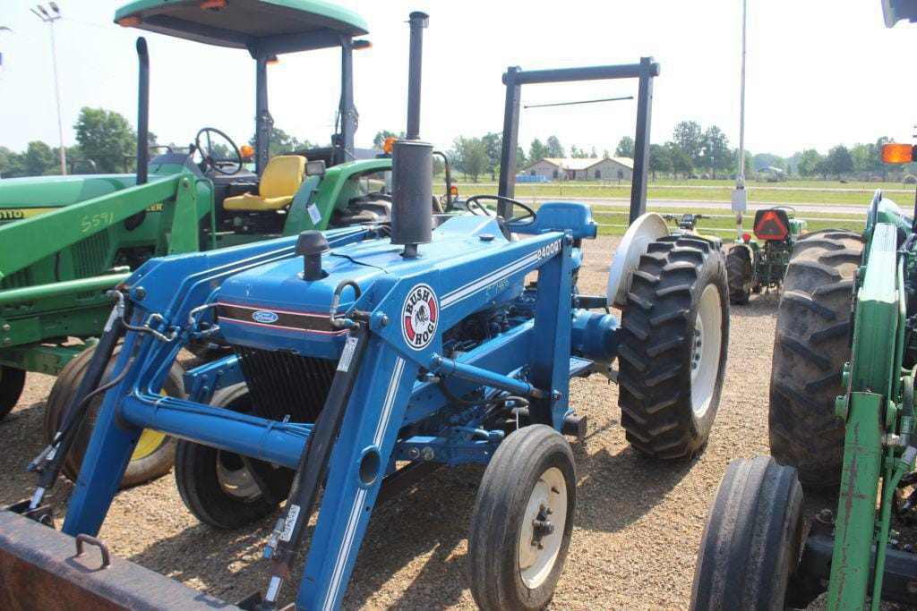 Main image Ford 3910