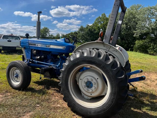 Image of Ford 3910 equipment image 1